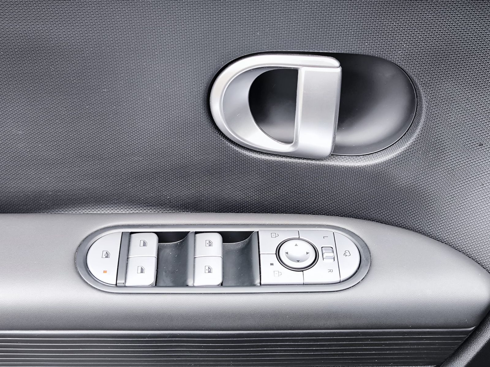 Fahrzeugabbildung Hyundai Ioniq 5 NAVI+LED+SHZ+KAMERA+ACC+AHK+19"+