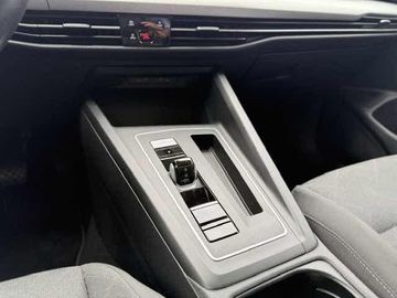 Volkswagen Golf - 10