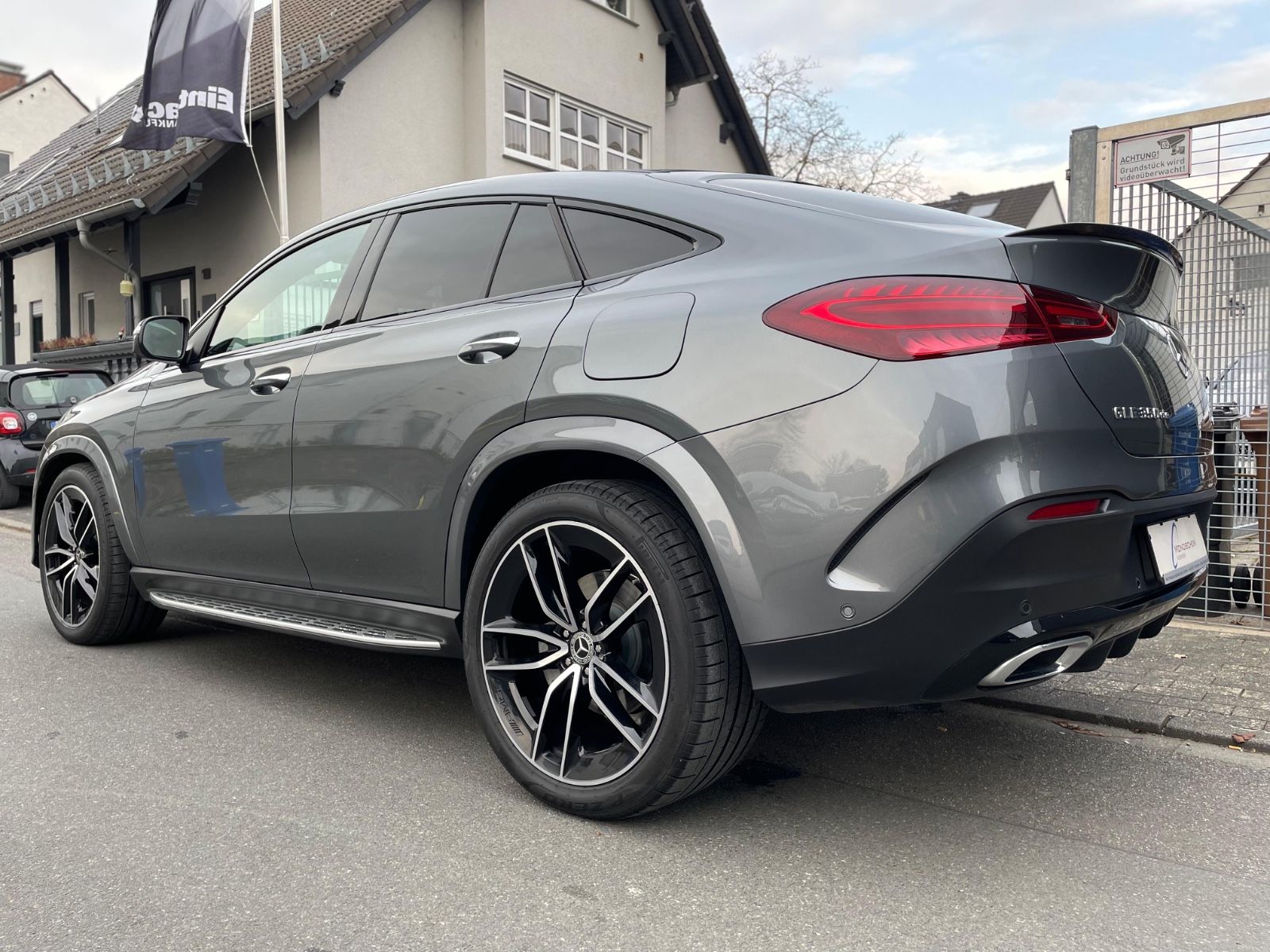 Fahrzeugabbildung Mercedes-Benz GLE 350 de Coupé Facelift |AMG|HUD|360°|22"|AHK