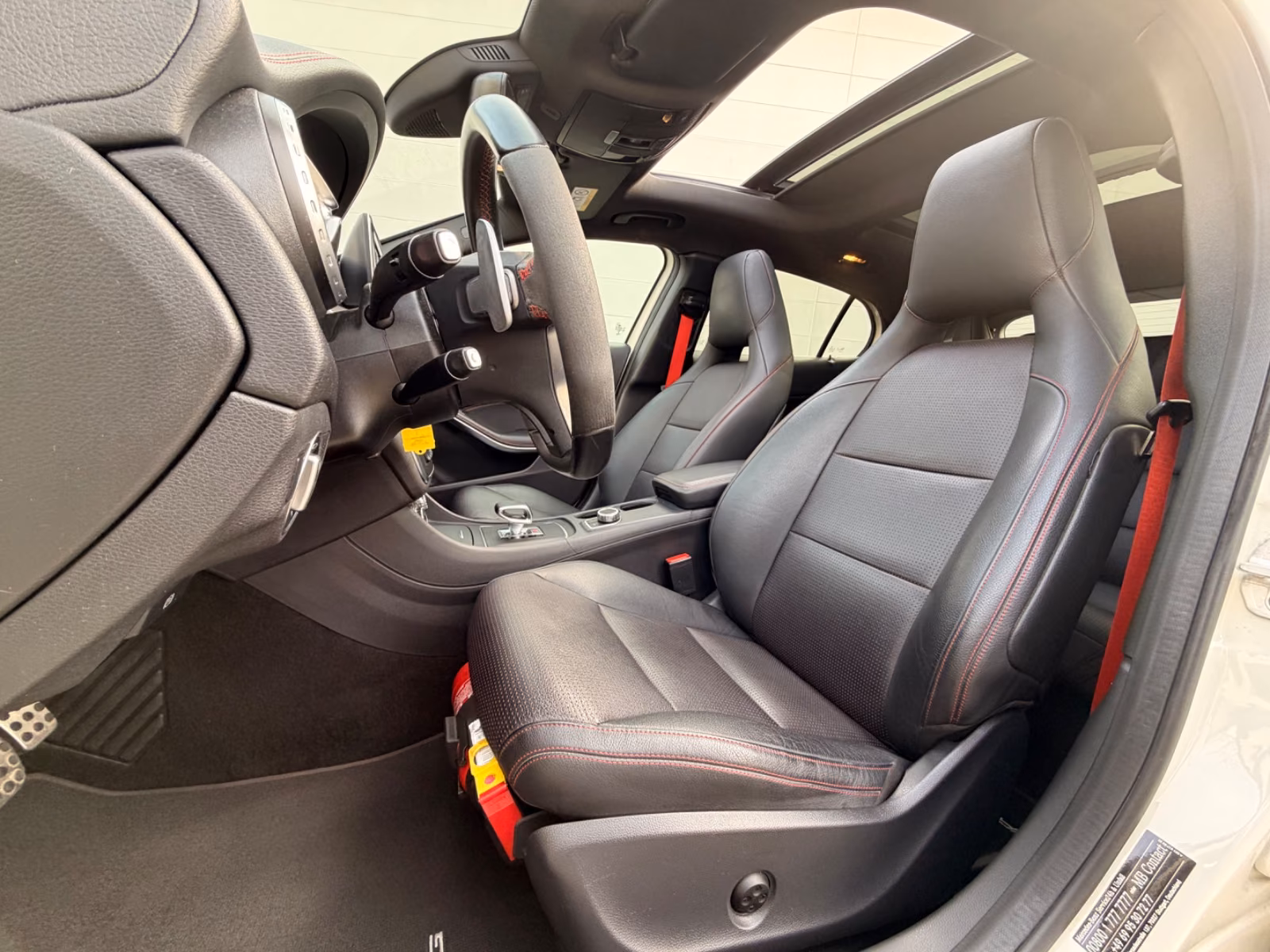 MERCEDES-BENZ GLA 45 AMG 4MATIC / PANORAMIQUE /