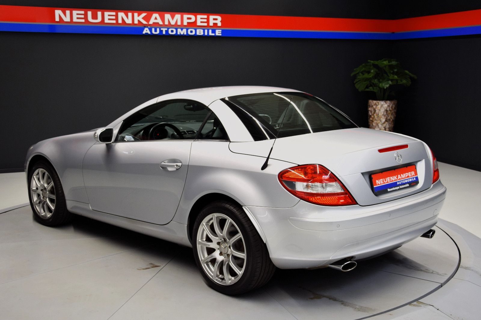 Fahrzeugabbildung Mercedes-Benz SLK 280 Roadster Bi-Xenon Leder Automatik Klima