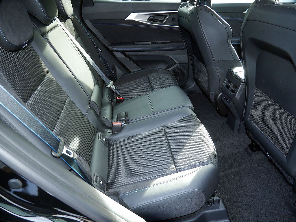Fahrzeugabbildung Renault Austral Esprit Alpine Full Hybrid E-TECH 200