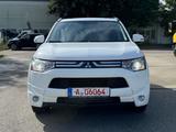 Mitsubishi Outlander + 4WD+TÜV+Automatik+Xenon+Leder - Mitsubishi Outlander mit Diesel-Antrieb: Allradantrieb, Geländewagen, Automatik