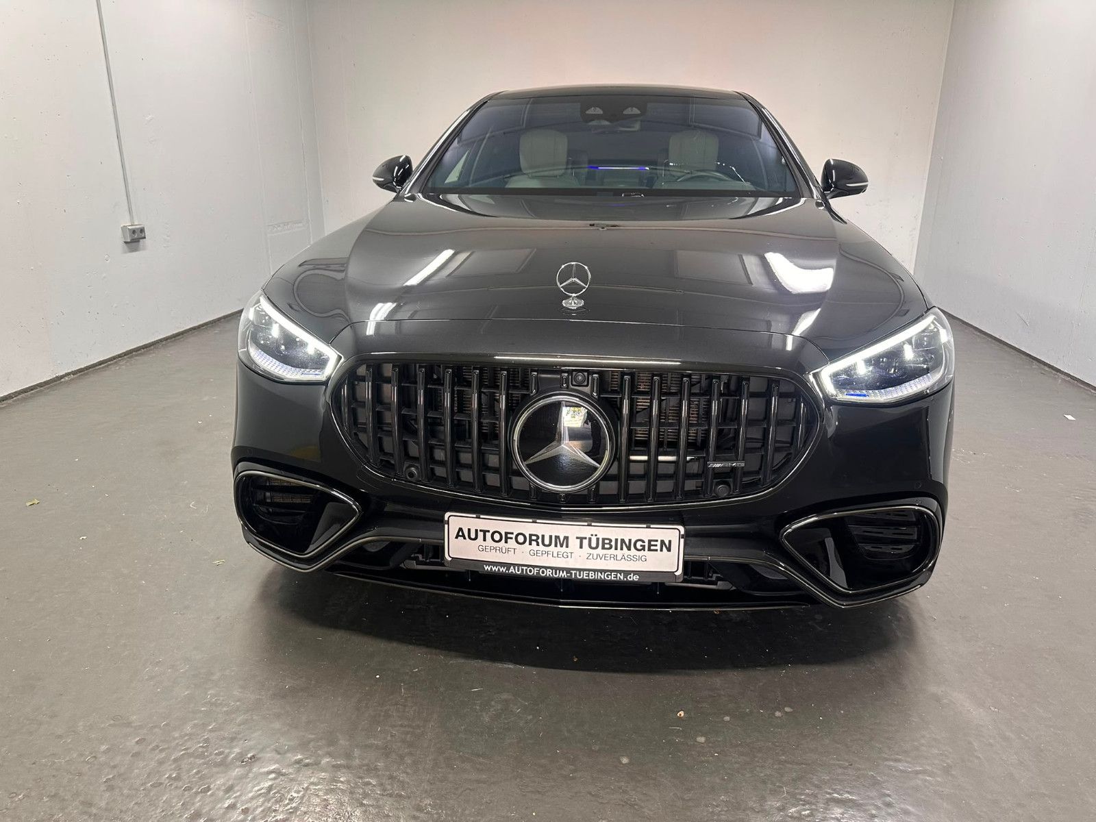 Fahrzeugabbildung Mercedes-Benz S 63 E Performance L *KERAMIK*TV*PANO*MASSAGE*