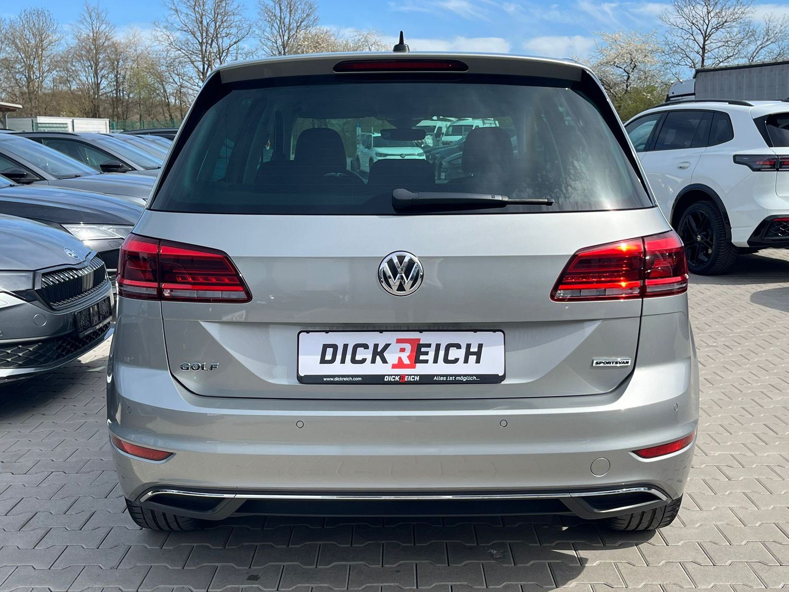 Fahrzeugabbildung Volkswagen Golf Sportsvan 1.5 TSI DSG Join LED*ACC*KAMERA