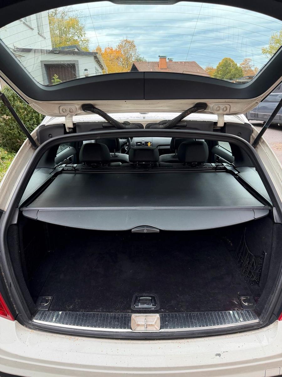 Mercedes-Benz C320 2008 — photo 8