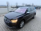 Volkswagen Tiguan Allspace DSG*Pano*Navi*Kam*HUD*DTacho*Ahk - VW Tiguan Allspace Gebrauchtwagen in München