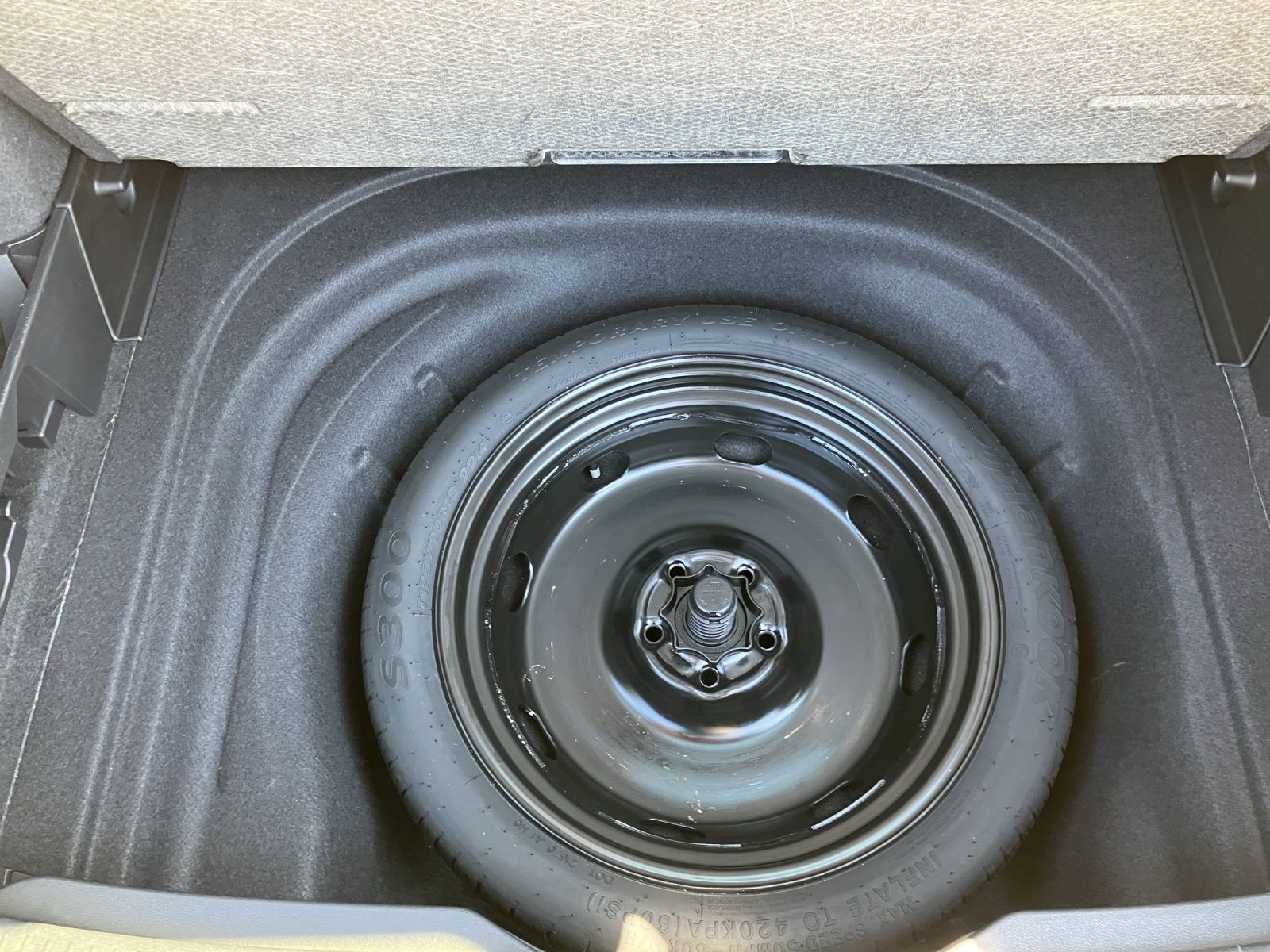 Fahrzeugabbildung Volkswagen Golf VIII Variant TDI Style DSG LEDplus Navi AID
