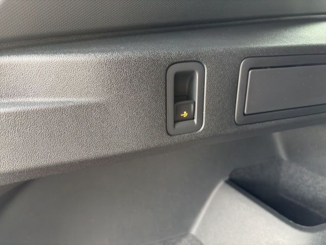 Tiguan 1.5 eTSI R-Line+Black Style+Navi+AZV +ACC