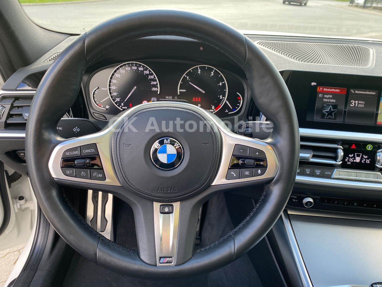 Fahrzeugabbildung BMW 320d Lim. M-Sport/Shadow-Line/Navi/Leder/LED/Kam
