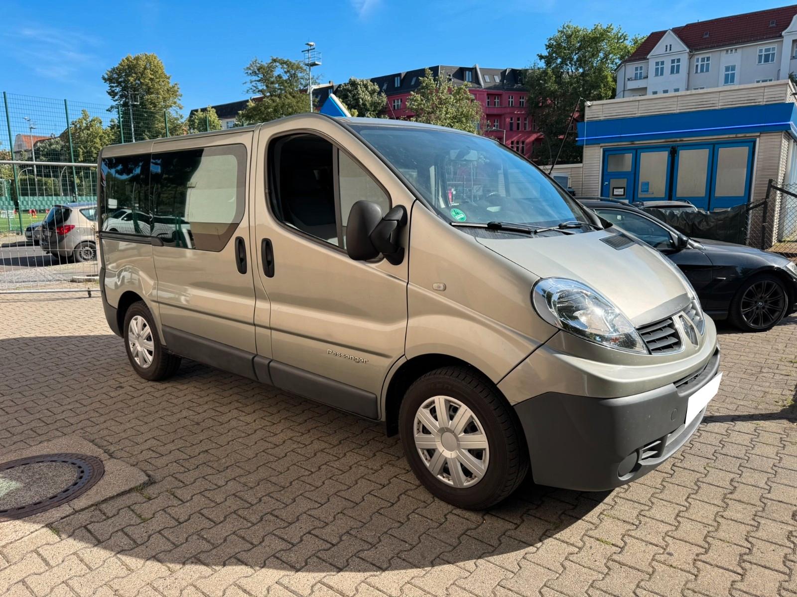 Renault Trafic Combi Passenger 9 Sitzer Klima TÜV NEU