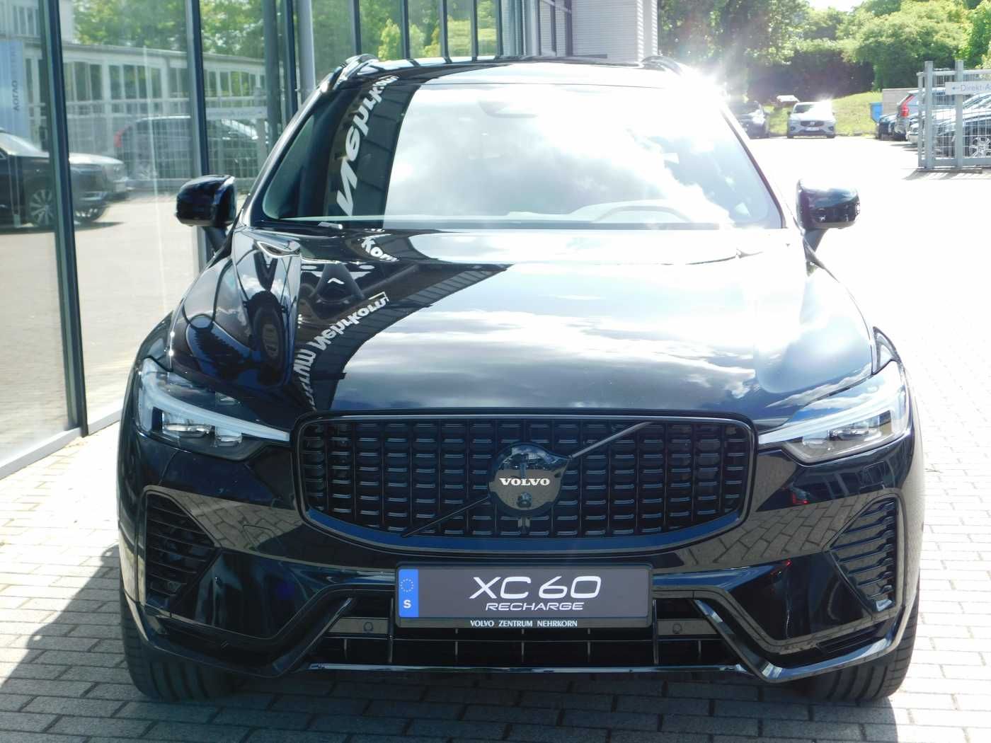 Fahrzeugabbildung Volvo XC60 Plug-In-Hybrid T8 AWD Plug-in Hybrid Plus B