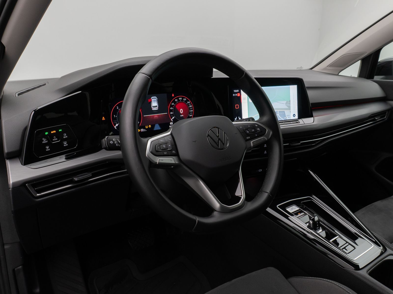 Fahrzeugabbildung Volkswagen Golf VIII Variant Style Kamera Massage AHK ACC