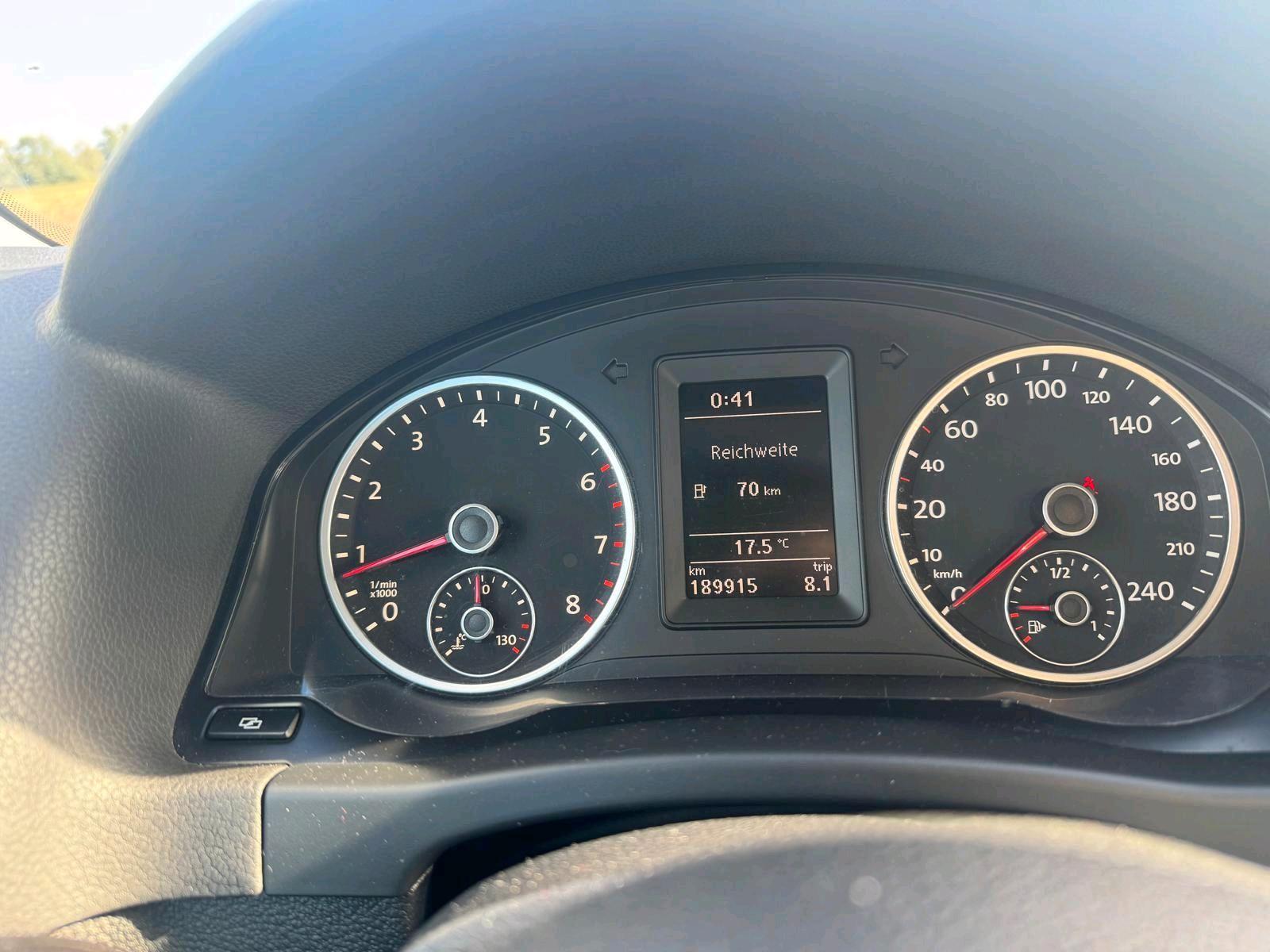 Volkswagen Tiguan 2011 — photo 6