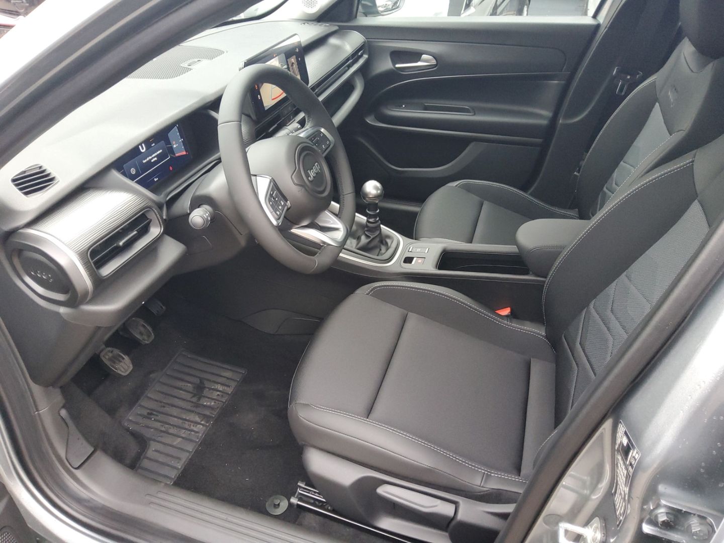 Fahrzeugabbildung Jeep Avenger Altitude LED PDC SHZ Keyless Rückfahrkam