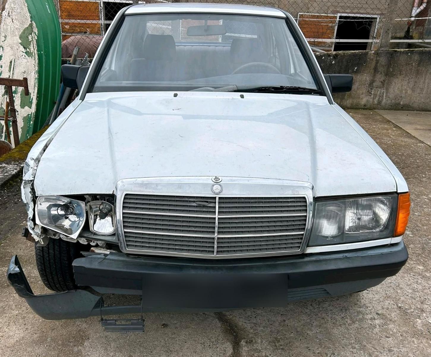 Mercedes-Benz 190
