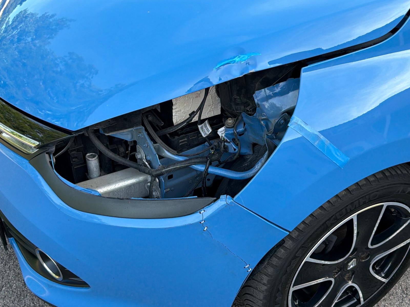 Renault Clio 2015 — photo 20