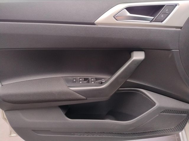 Polo MOVE 1.0 TSI DSG Klima Navi Rückfahrkamera