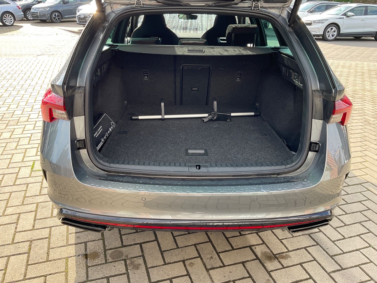 Fahrzeugabbildung SKODA Octavia Combi RS 2.0 TDI DSG,Kamera,Panorama