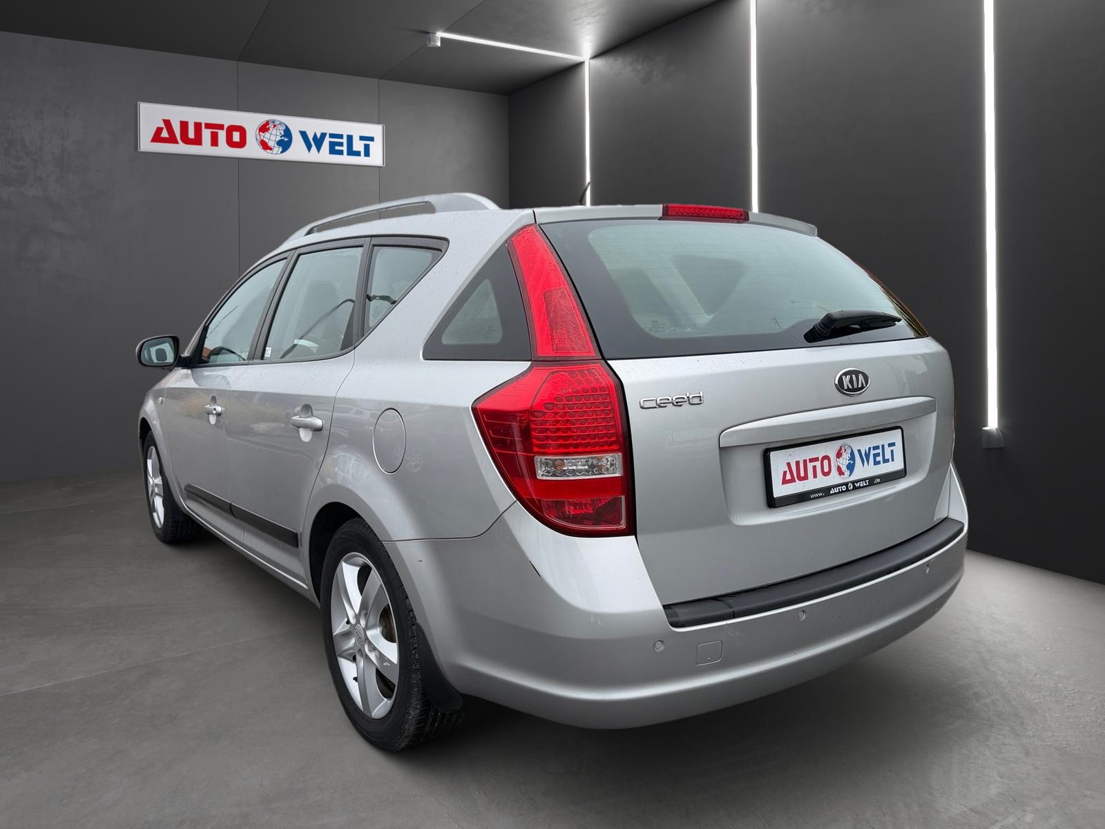 Kia cee'd 2013 — photo 5