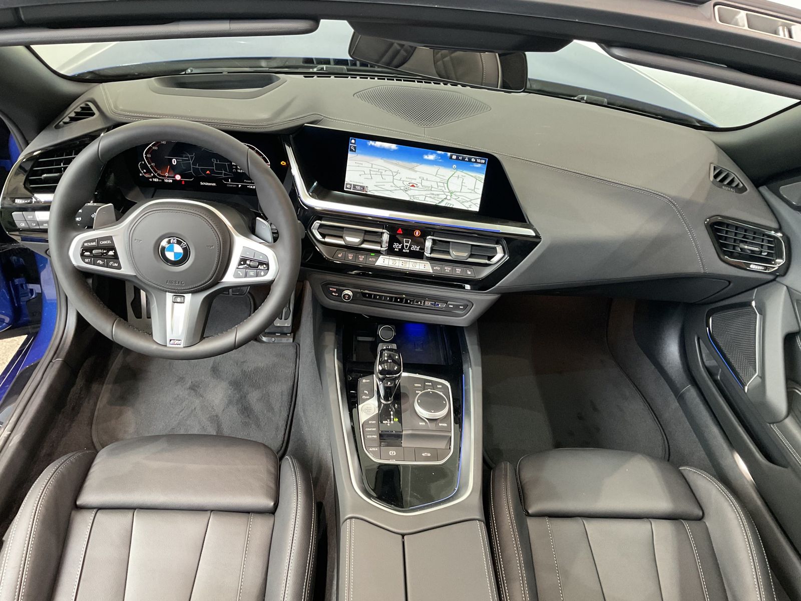 Fahrzeugabbildung BMW Z4 sDrive20i 19" LMR, Head-Up Display, Komfortzu
