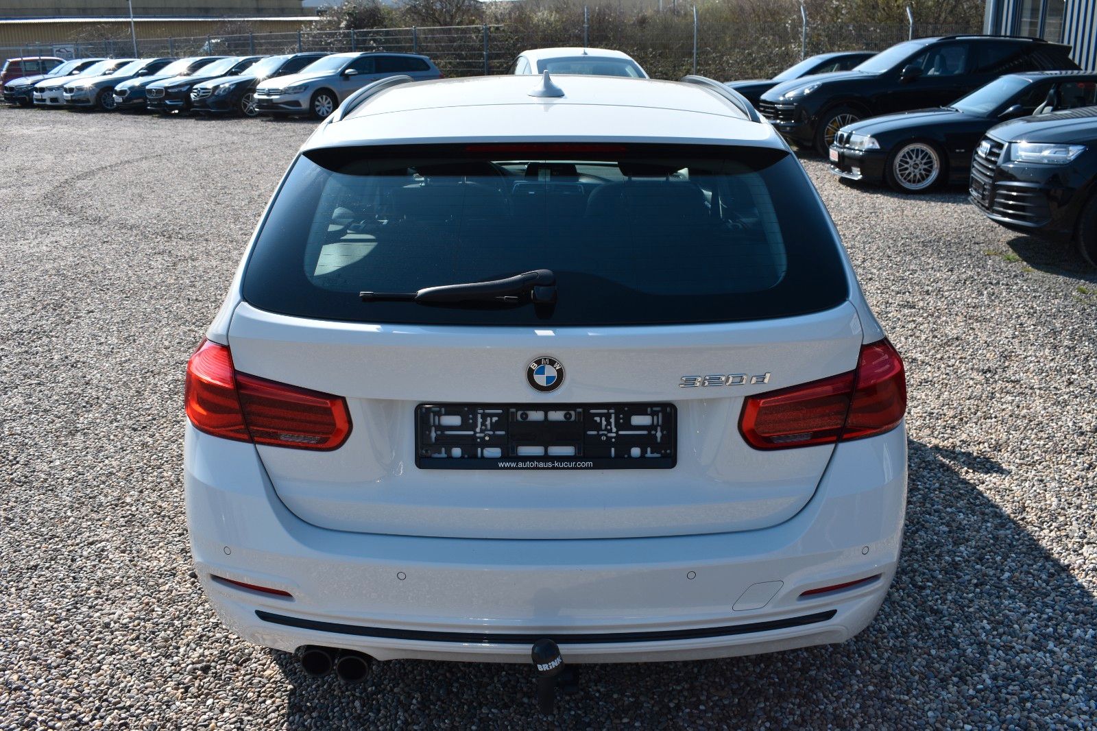 Fahrzeugabbildung BMW 320 d Touring Sport Line Automatik AHK