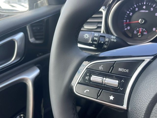 Fahrzeugabbildung Kia Ceed Spirit TotWinkAss P1 Navi Digitales Cockpit