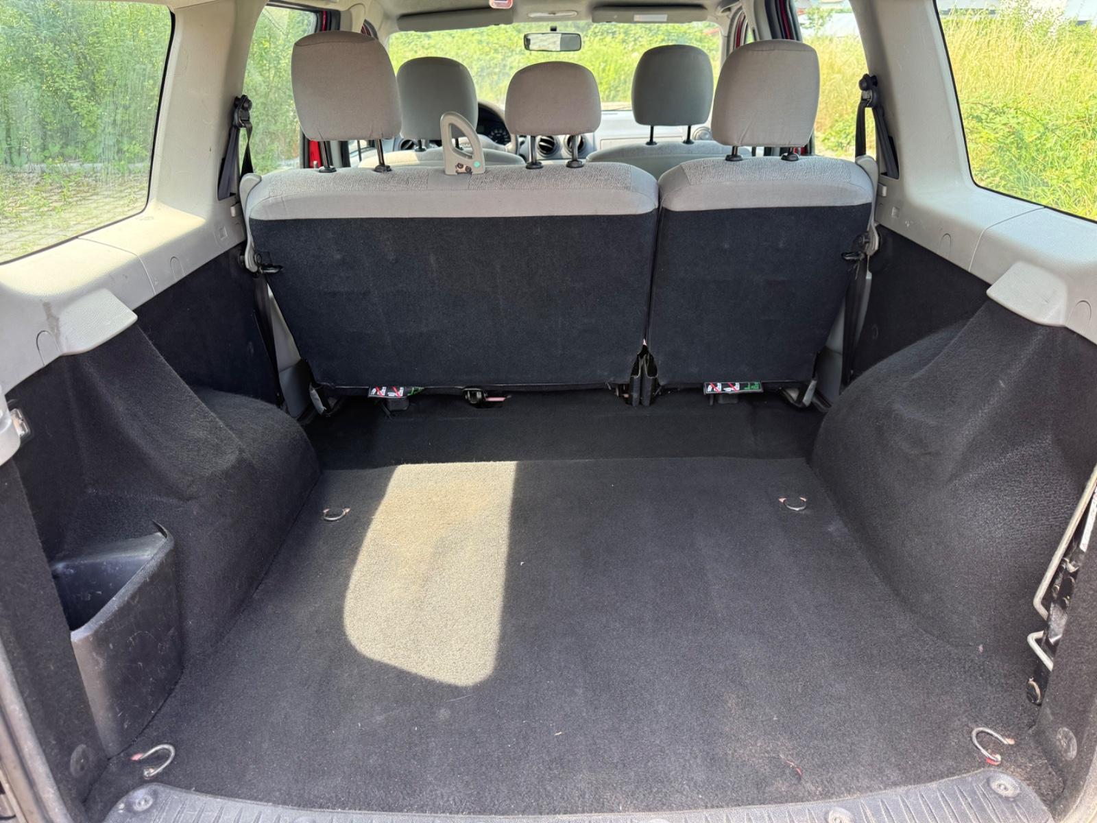 Dacia Logan 2007 — photo 7