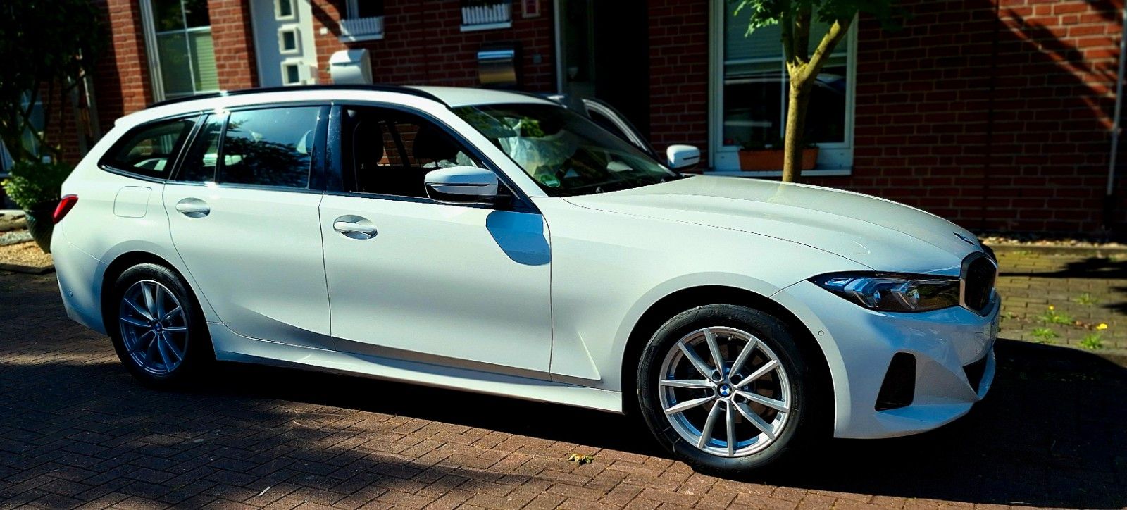 BMW 318i Touring Auto -
