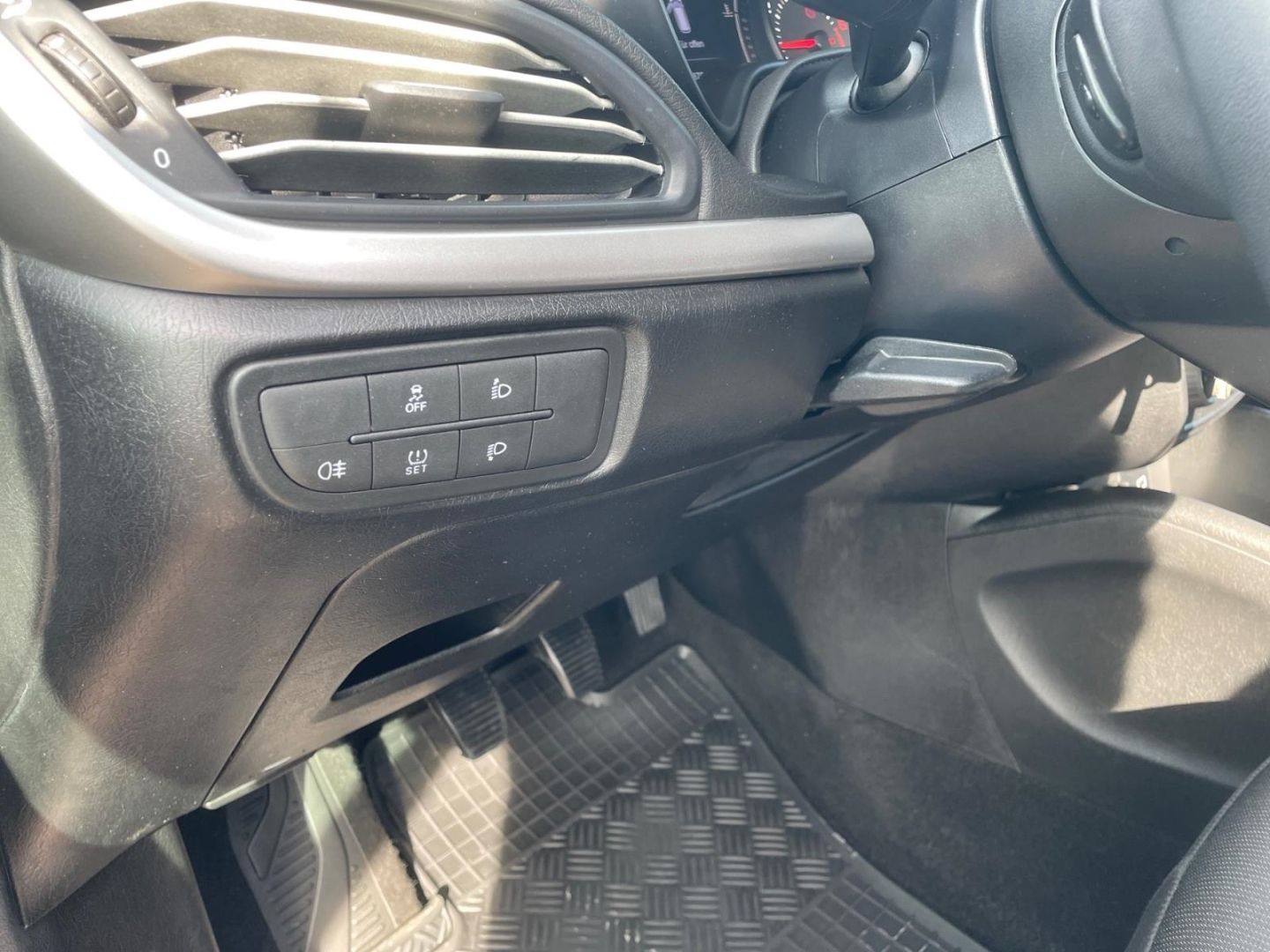 Fahrzeugabbildung Fiat Tipo 1.4 Kombi More Klima Parksensoren Tempomat
