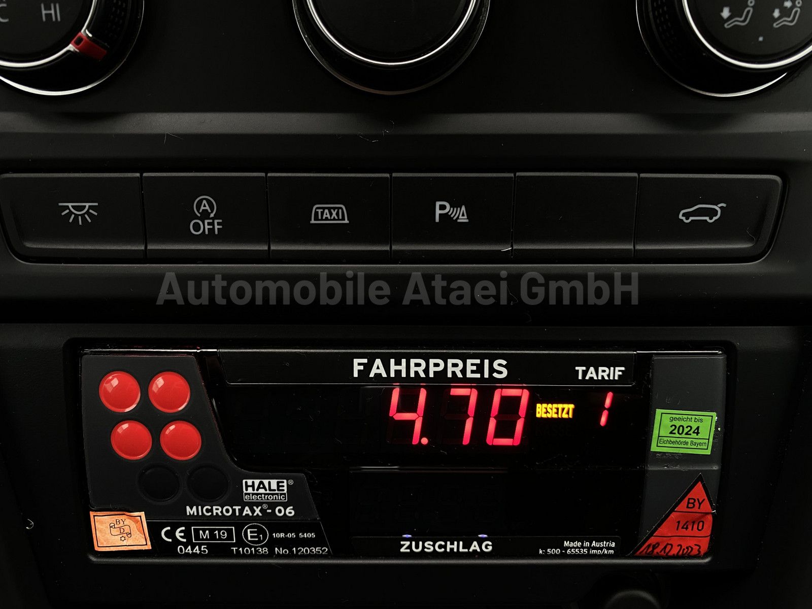 Fahrzeugabbildung Volkswagen Touran *Taxi* 7-SITZE+ TAXAMETER+ KAMERA 7478
