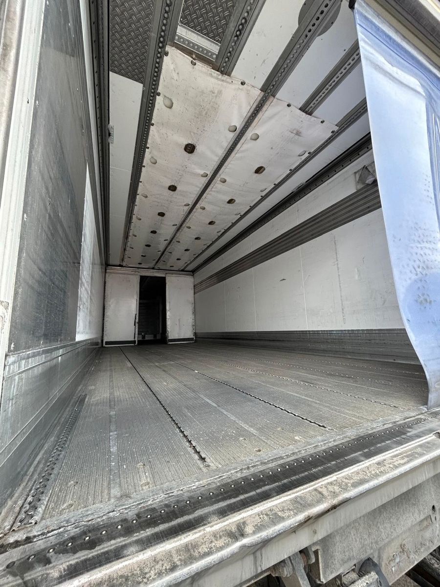 Fahrzeugabbildung Mercedes-Benz Antos 1840+Rohr Kühlauflieger