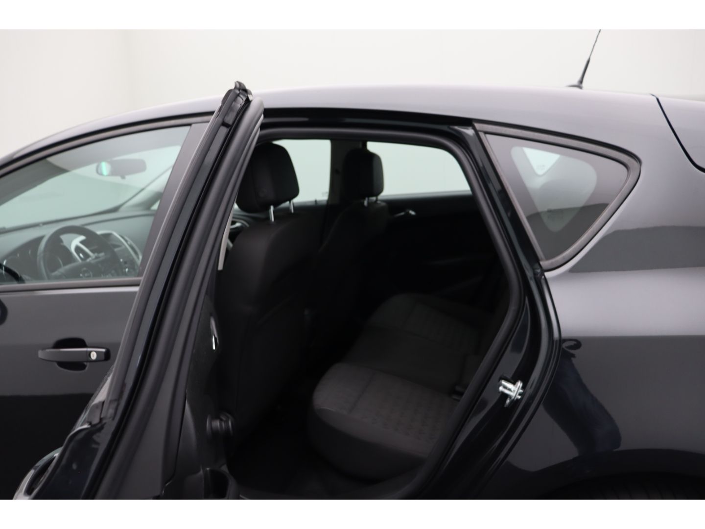 Fahrzeugabbildung Opel Astra 1.4 J Active 2-Zonen-Klimaauto SHZ Ambient