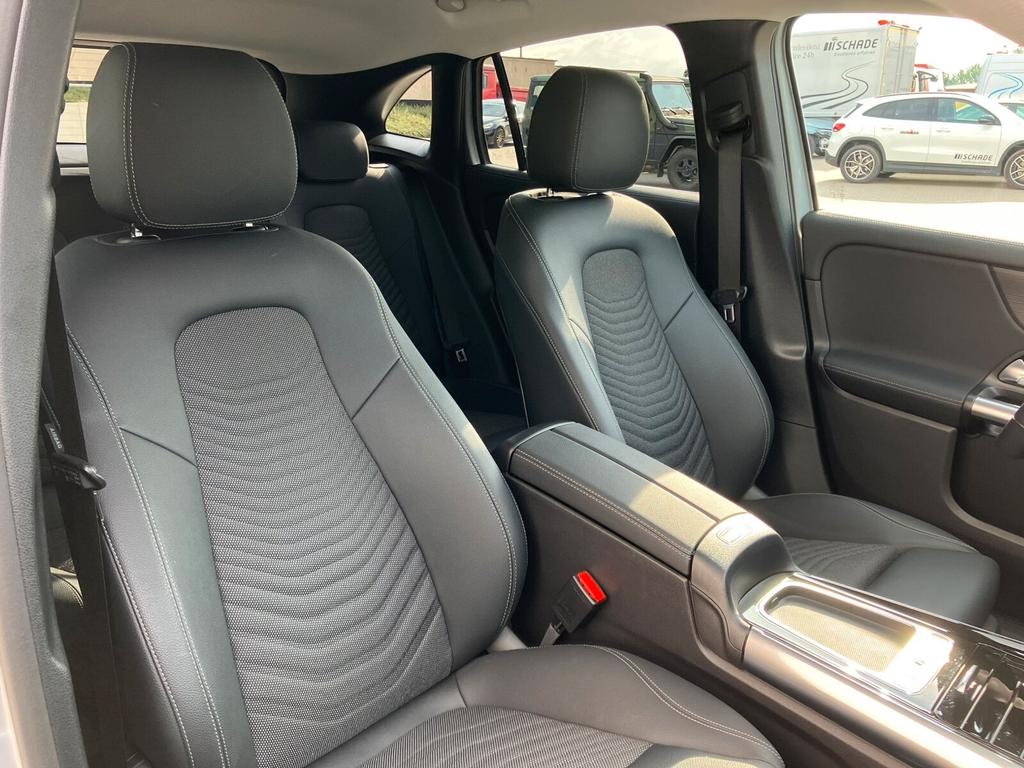 Mercedes-Benz GLA 180