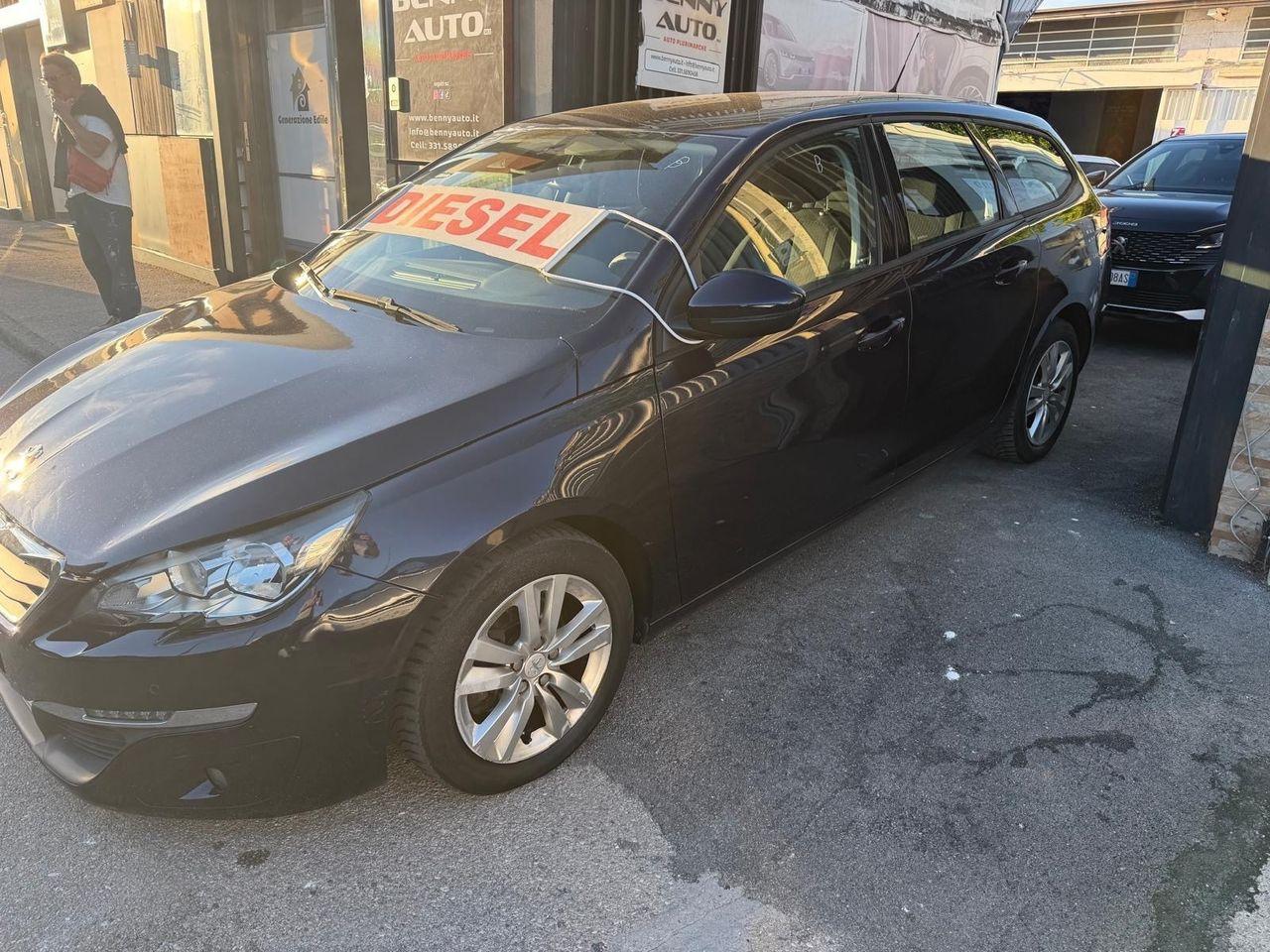Peugeot 308 2015 — photo 6