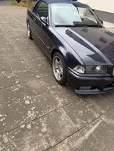 BMW E36 328i Cabrio - BMW 328 mit Benzin-Antrieb: Cabrio, E36 328i