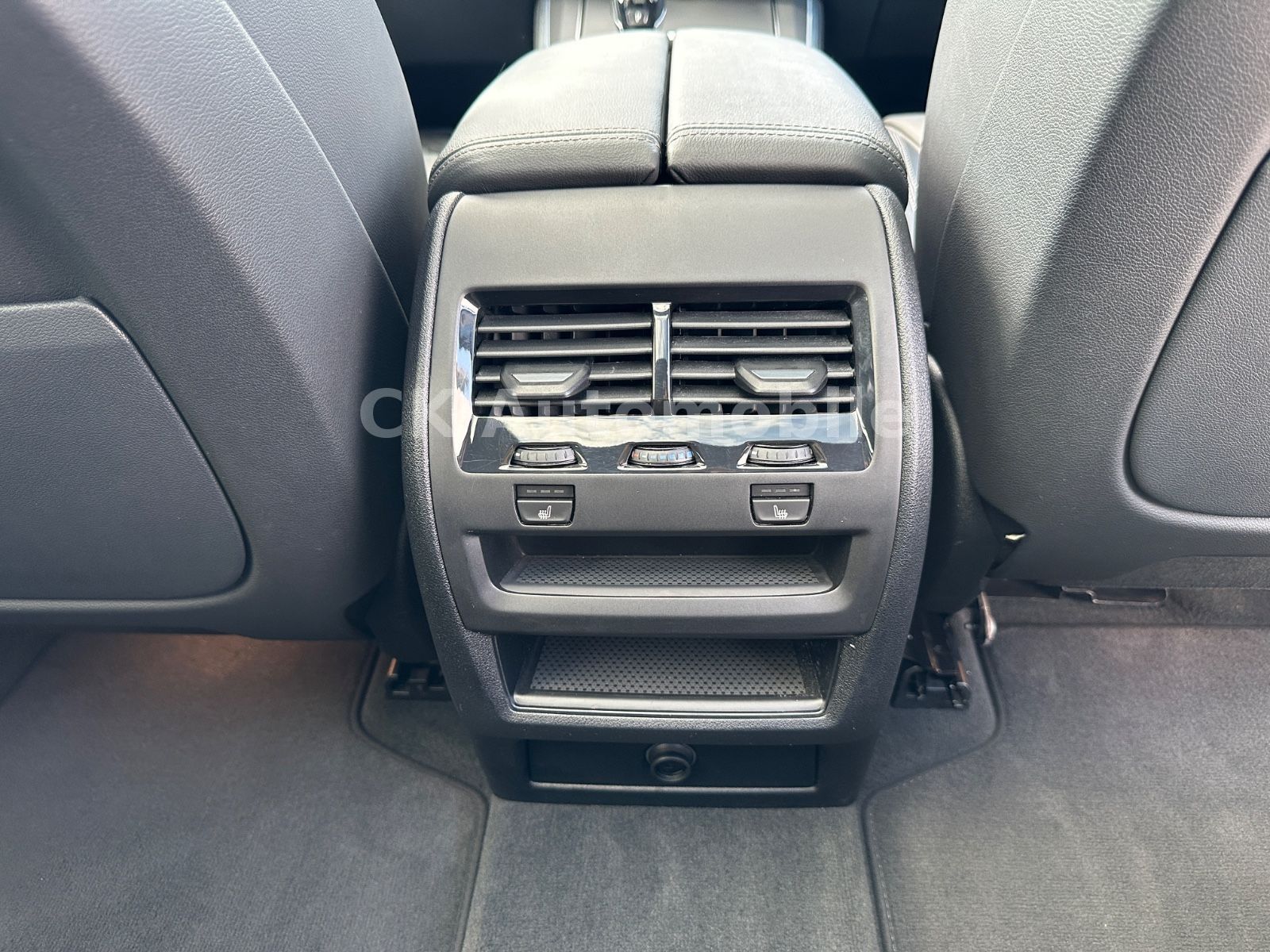 Fahrzeugabbildung BMW X5 xDrive45e M-Sport/Laser/Pano/Head-Up/360°/AHK