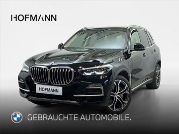 BMW Leasing Angebot: BMW X5 xDrive45e xLine AHK+ParkAssist+21"+DrivAssist