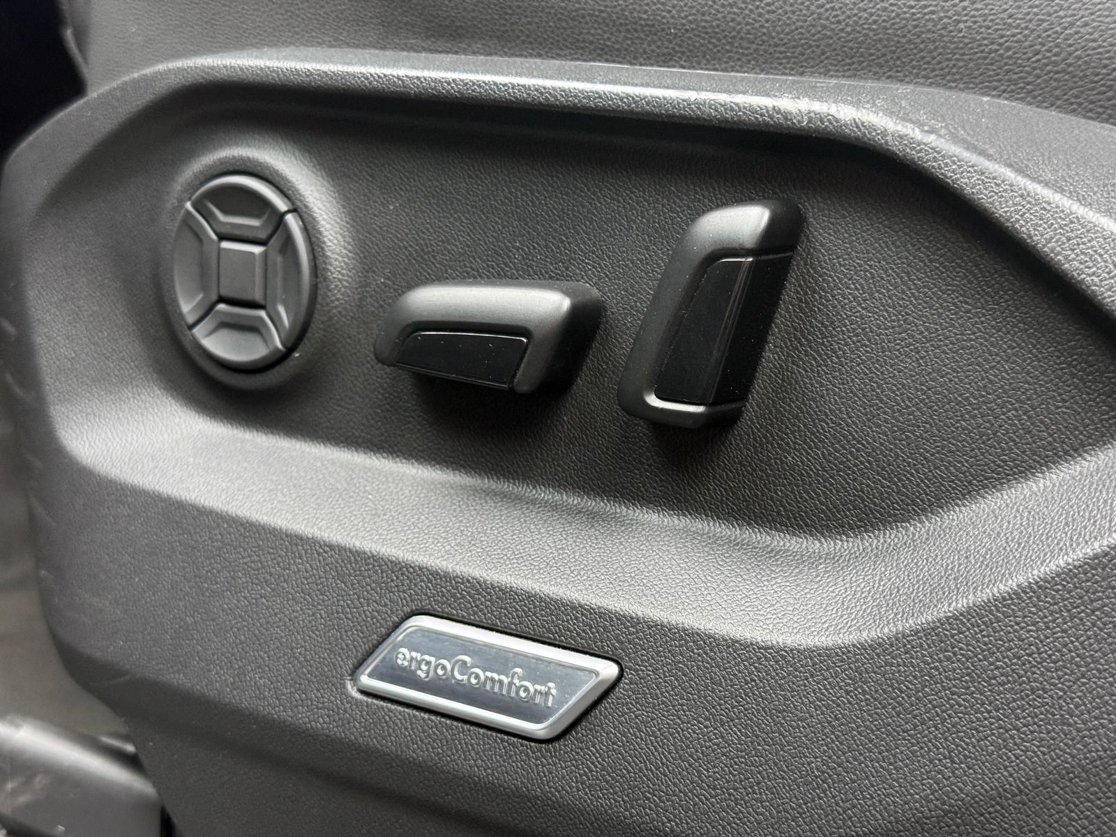 Fahrzeugabbildung Volkswagen 3.0 TDI R-LINE/ALLRADLENK/DYNAUDIO/STANDHZ/AHK/M
