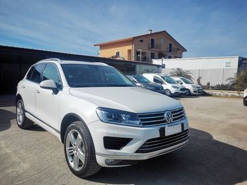 Volkswagen Touareg - 2