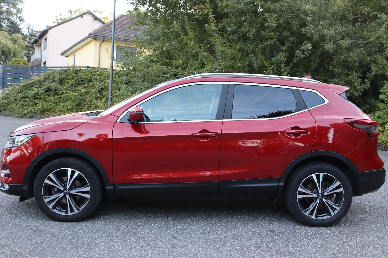 Nissan Qashqai - 1