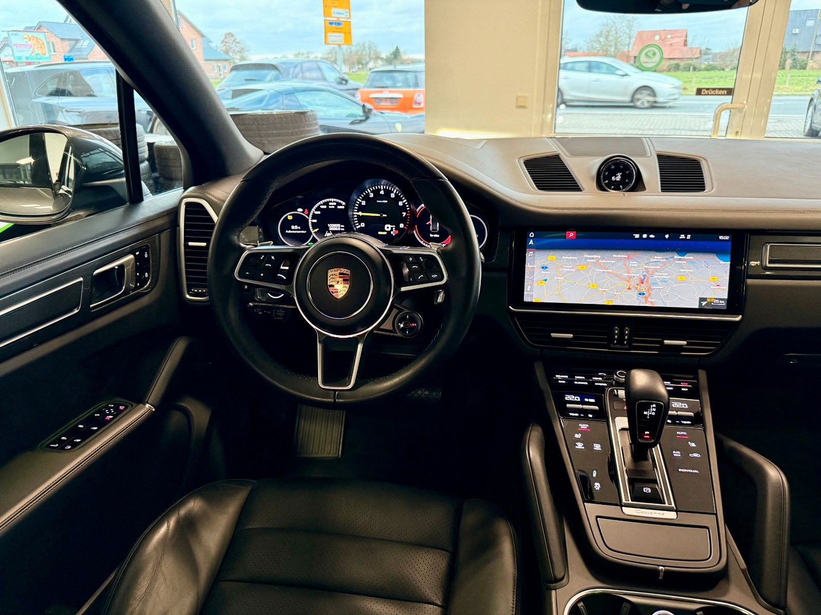 Fahrzeugabbildung Porsche Cayenne E-Hybrid ACC/Panorama/21Zoll/APPROVED