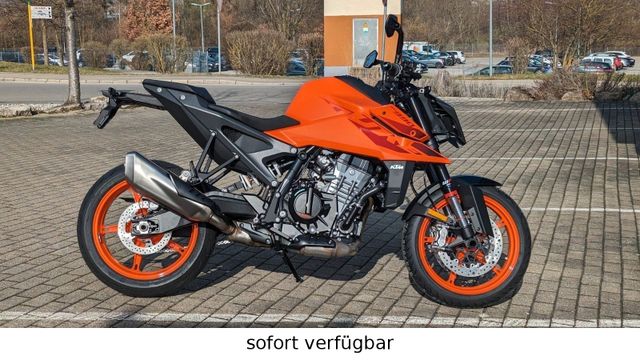 KTM 990 DUKE 2024 Modell in beiden Farben  3,99%