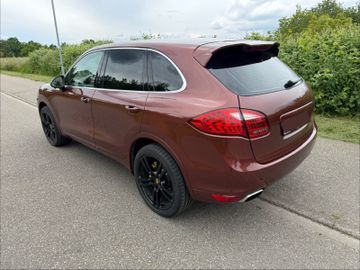 Porsche Cayenne - 4