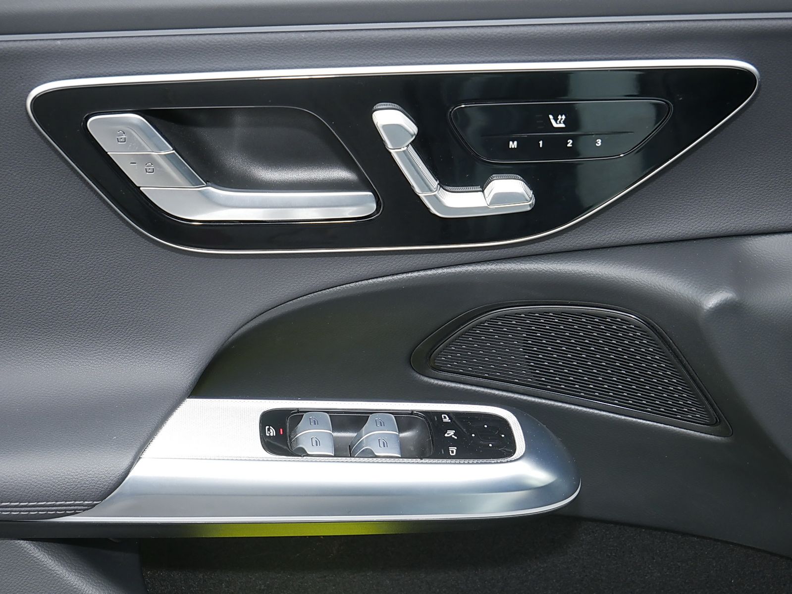 Mercedes-Benz E 450 d 4MATIC T+AMG+Night+DIGITAL LIGHT+AHK+DAB foto 9