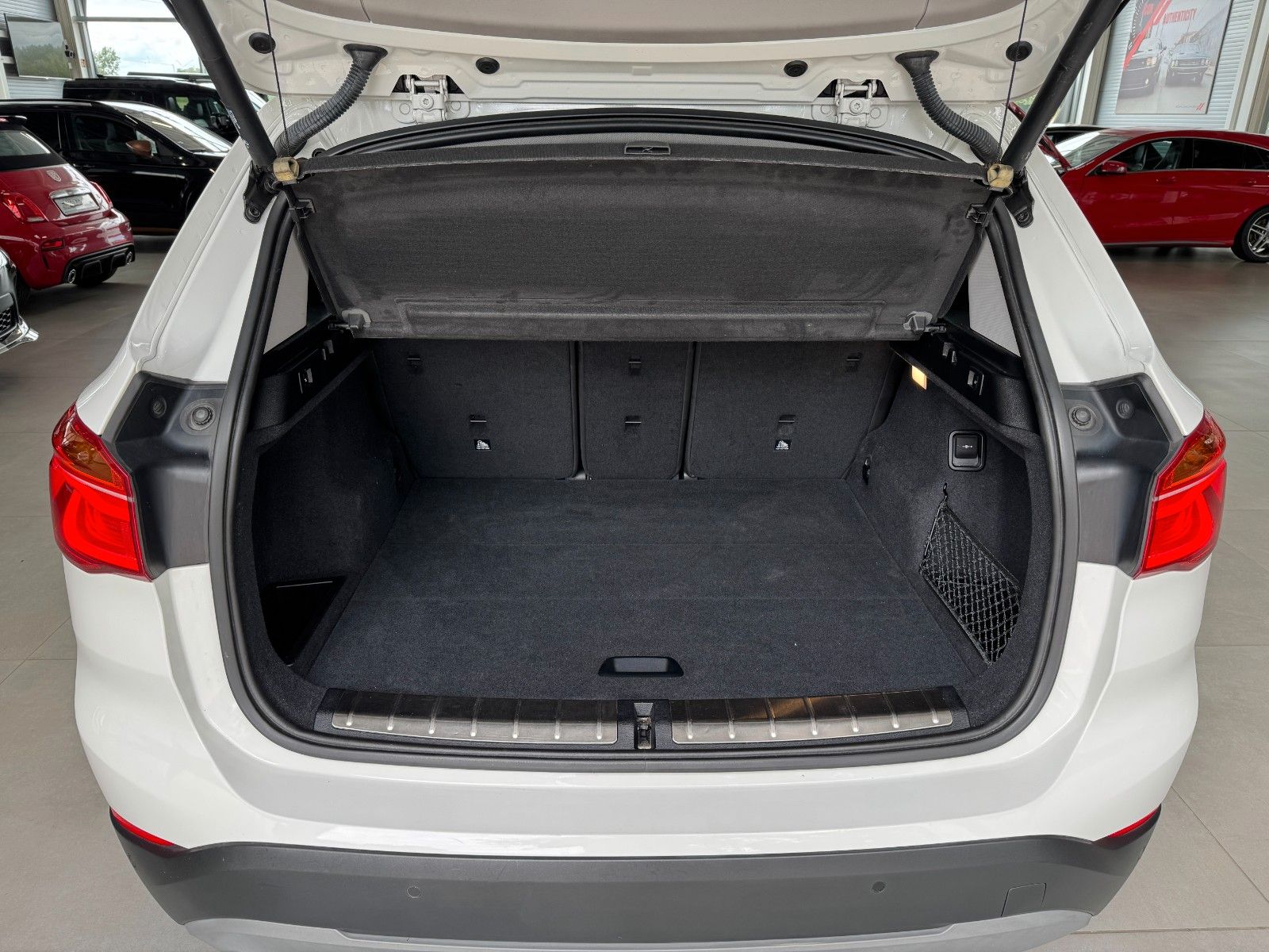 Fahrzeugabbildung BMW X1 18d S Drive Sport Line   "Business-Paket PDC"