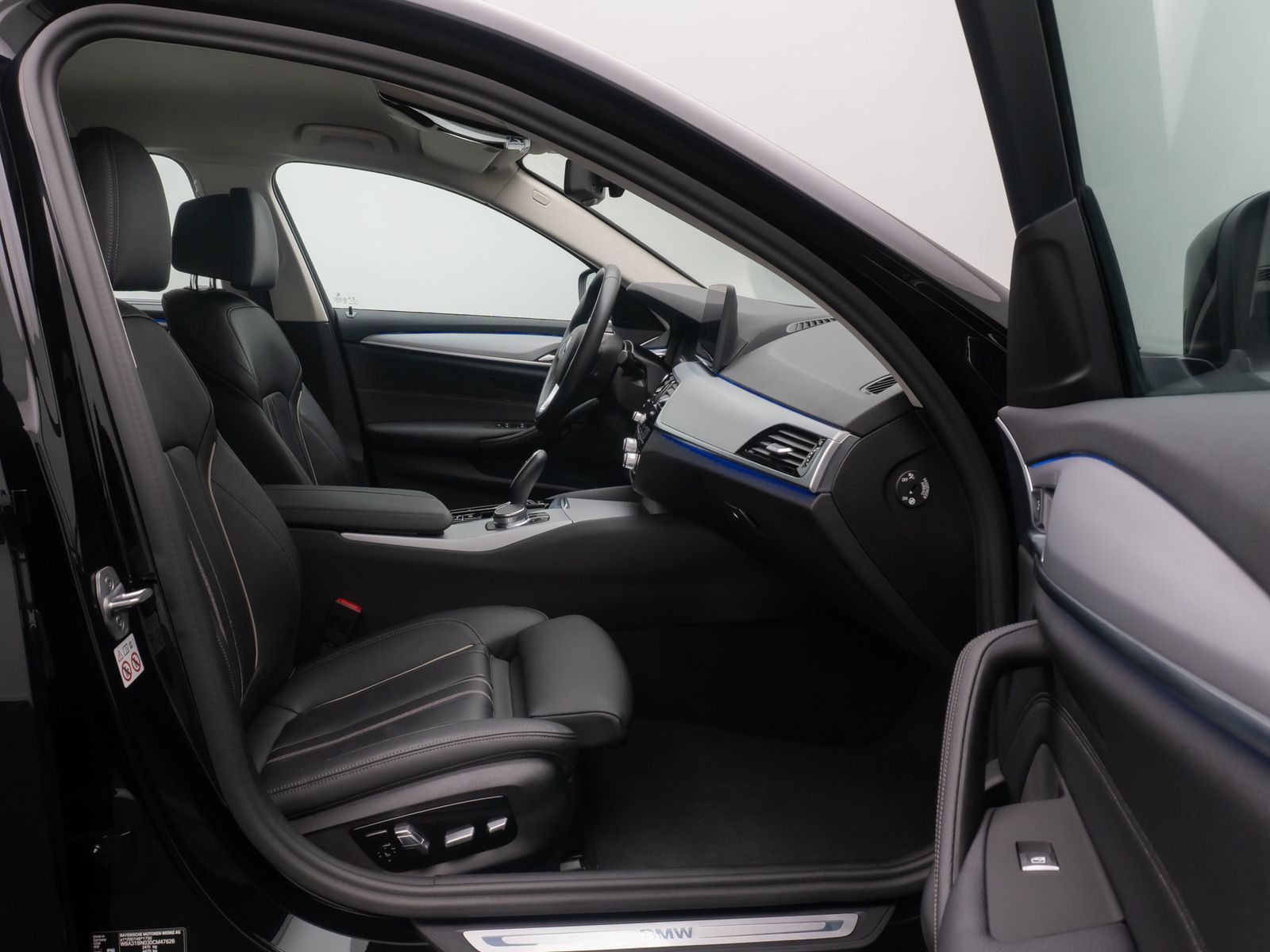 Fahrzeugabbildung BMW 520d Alarm DAB HUD Kamera 4xKlima Leder Komfort