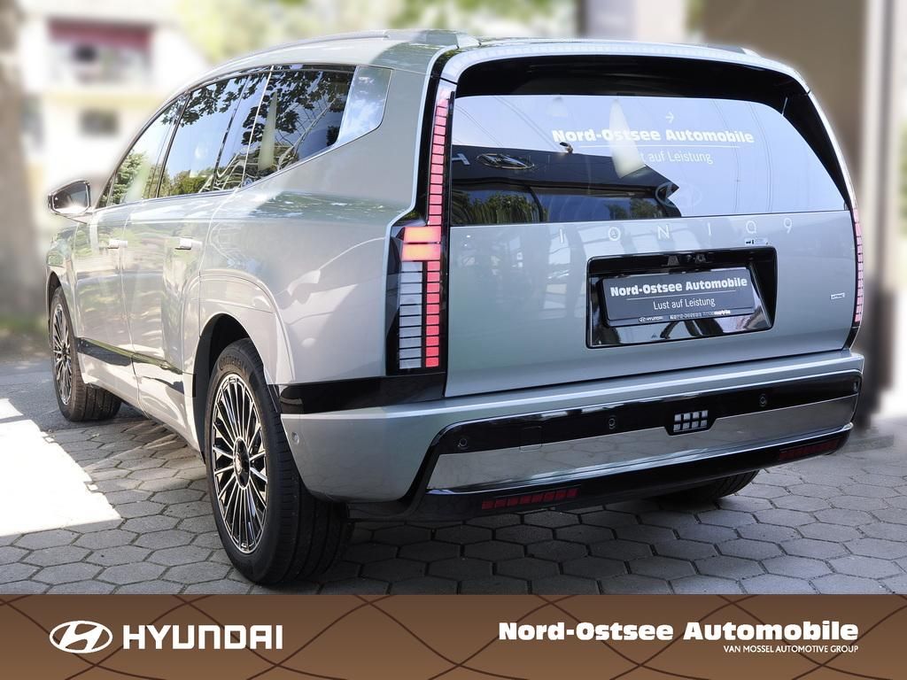 Fahrzeugabbildung Hyundai IONIQ 9 6-Sitzer UNIQ Panoramadach Relax-Paket