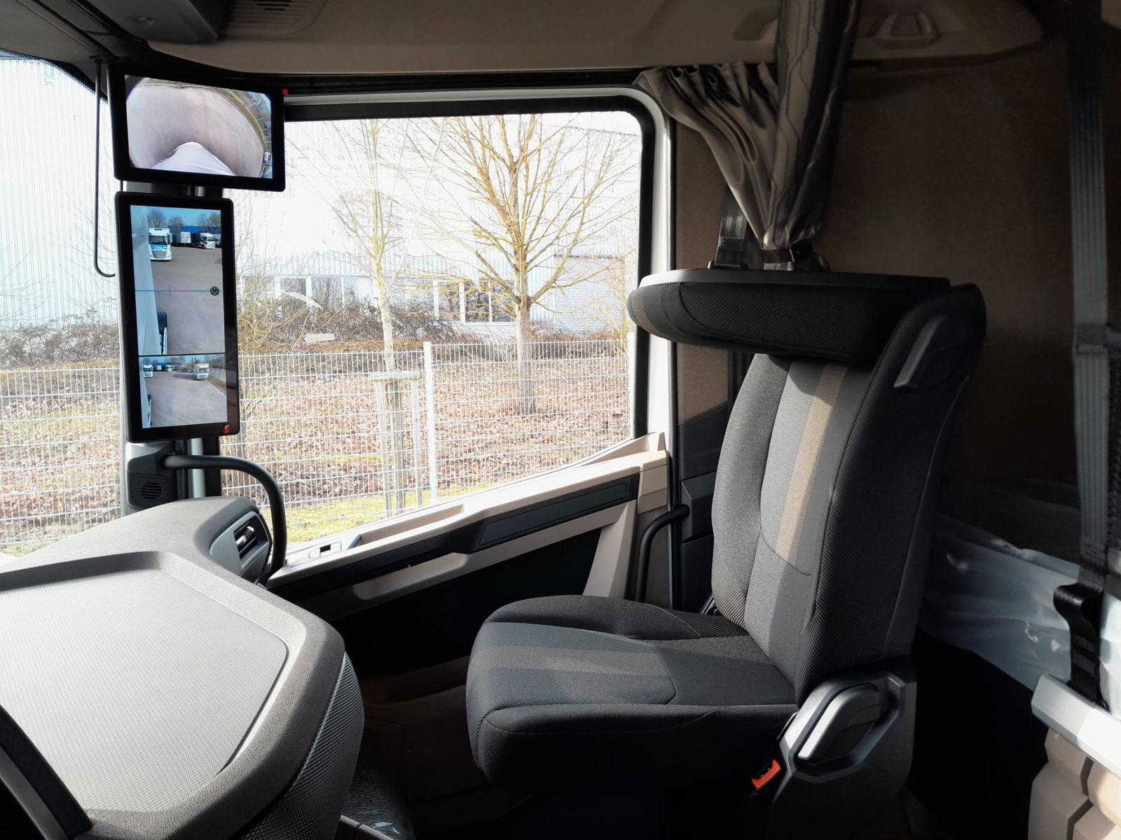 Fahrzeugabbildung DAF FT XG 480 LD 2x vorhanden