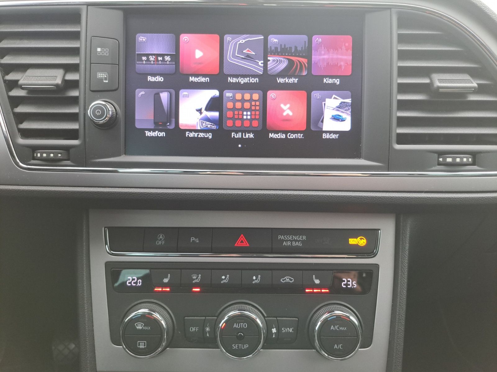 Leon ST Xcellence 1.5 TSI LED SHZ PDC Navi